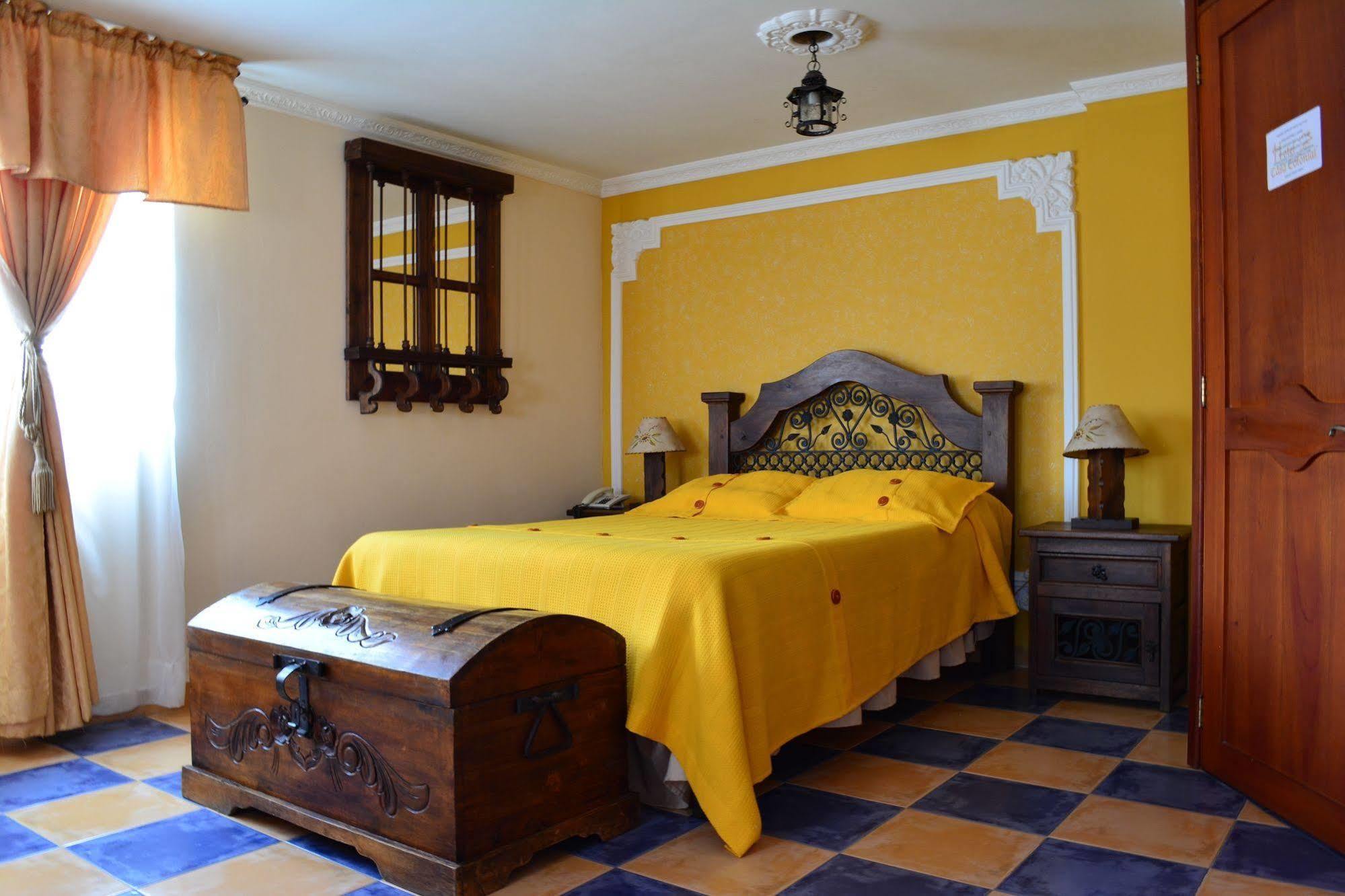 Hotel Casa Colonial Santa Rosa De Cabal Esterno foto