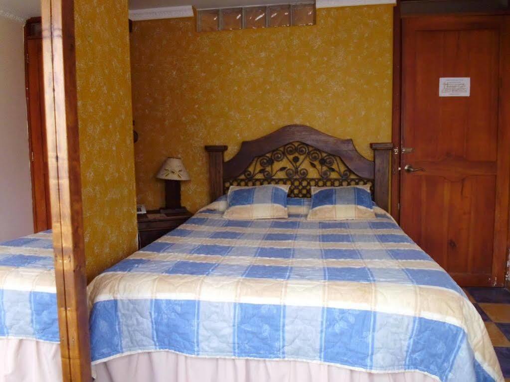 Hotel Casa Colonial Santa Rosa De Cabal Esterno foto