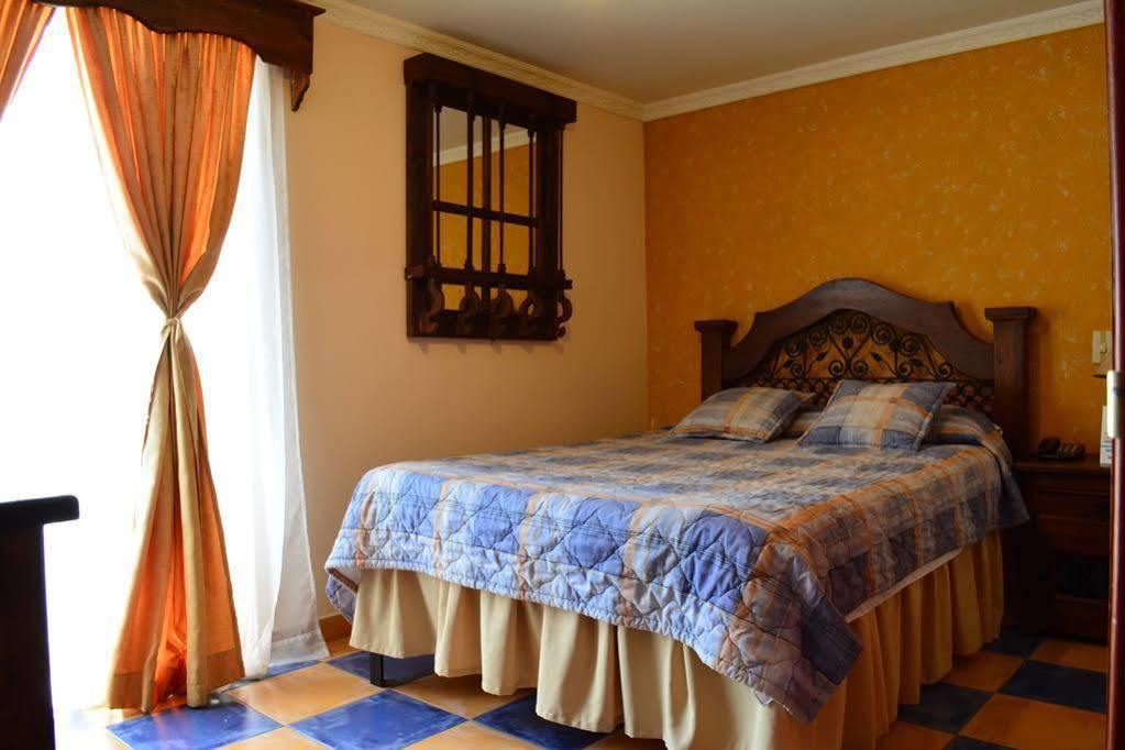 Hotel Casa Colonial Santa Rosa De Cabal Esterno foto